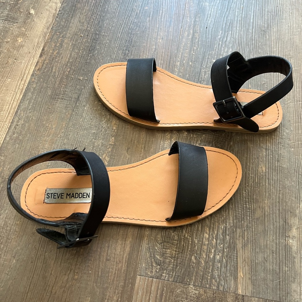 Steve Madden Black and Tan Women's Sandals
